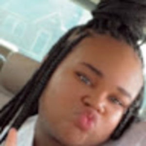 Meet your Posher, Naomi